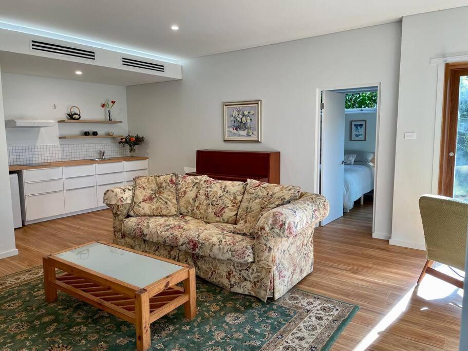 Apartment Tranquil 2 Bedroom Garden *